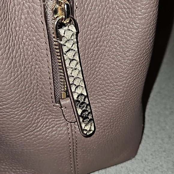 KATE SPADE POCKET BOOK - Picture 14 of 14